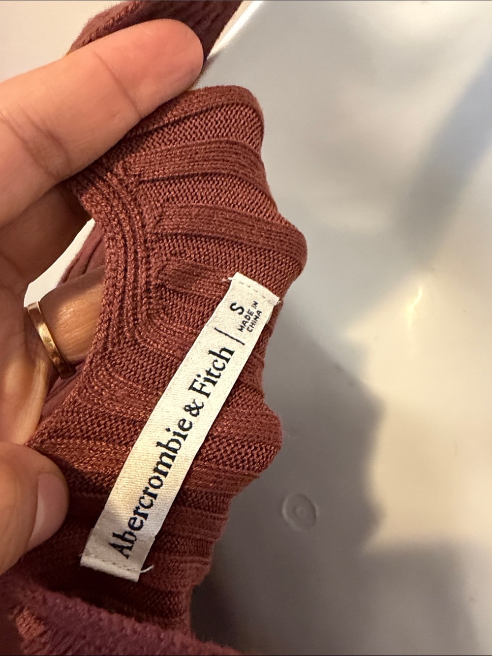Abercrombie & Fitch Rust-Brown Ribbed V‑Neck Midi Dress - Picture 3 of 3